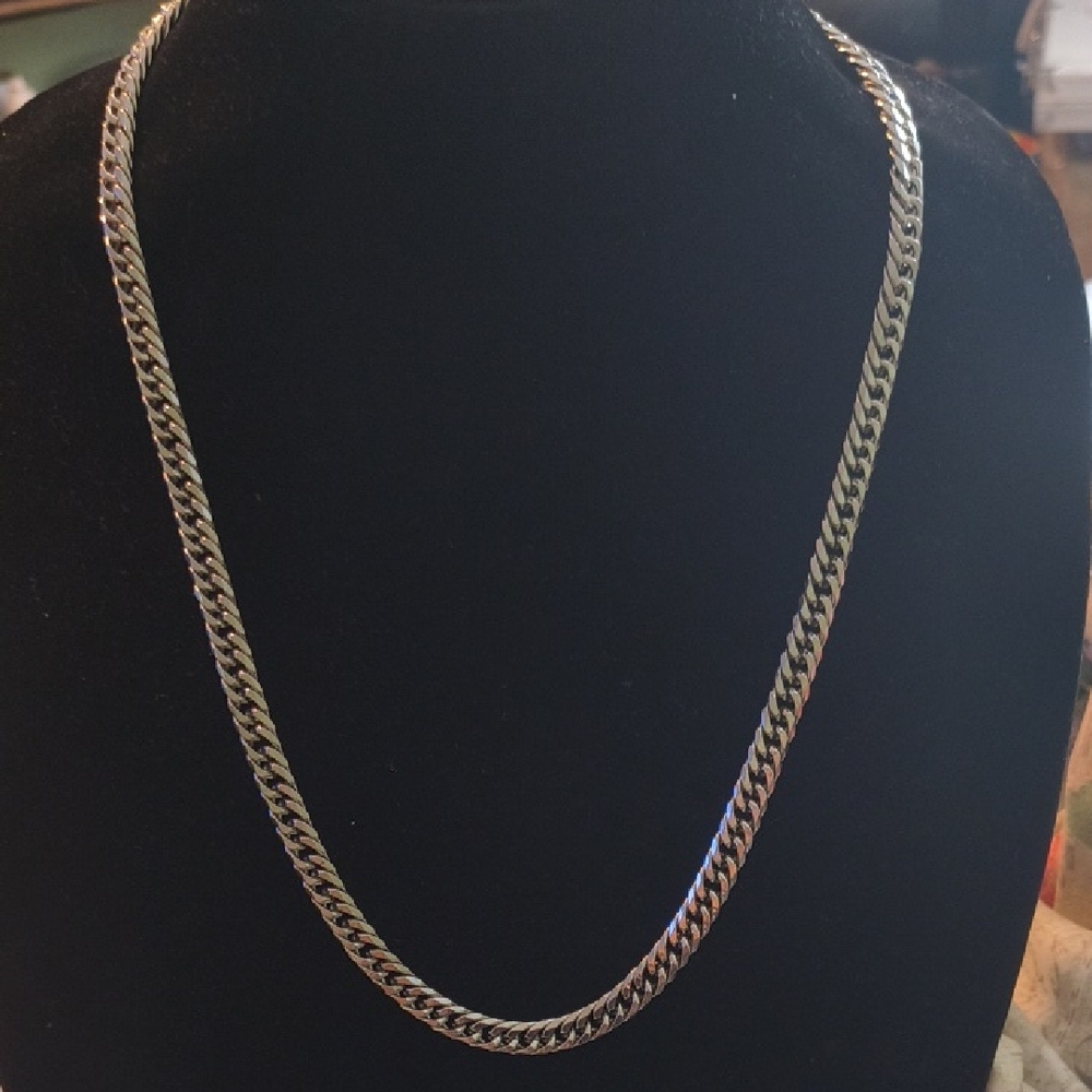 Elegant Stainless Steel Chain Necklace It's So Soft And Lays Nicely On Neck